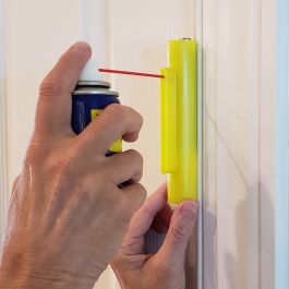Hinge Hero Door Hinge Lubrication Tool